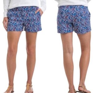 Vineyard Vines stars and whales shorts size 10